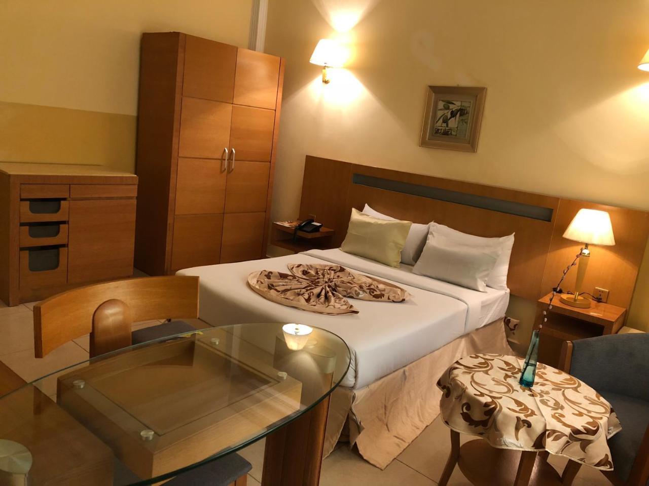 Hotel Riviera 布拉柴维尔 外观 照片